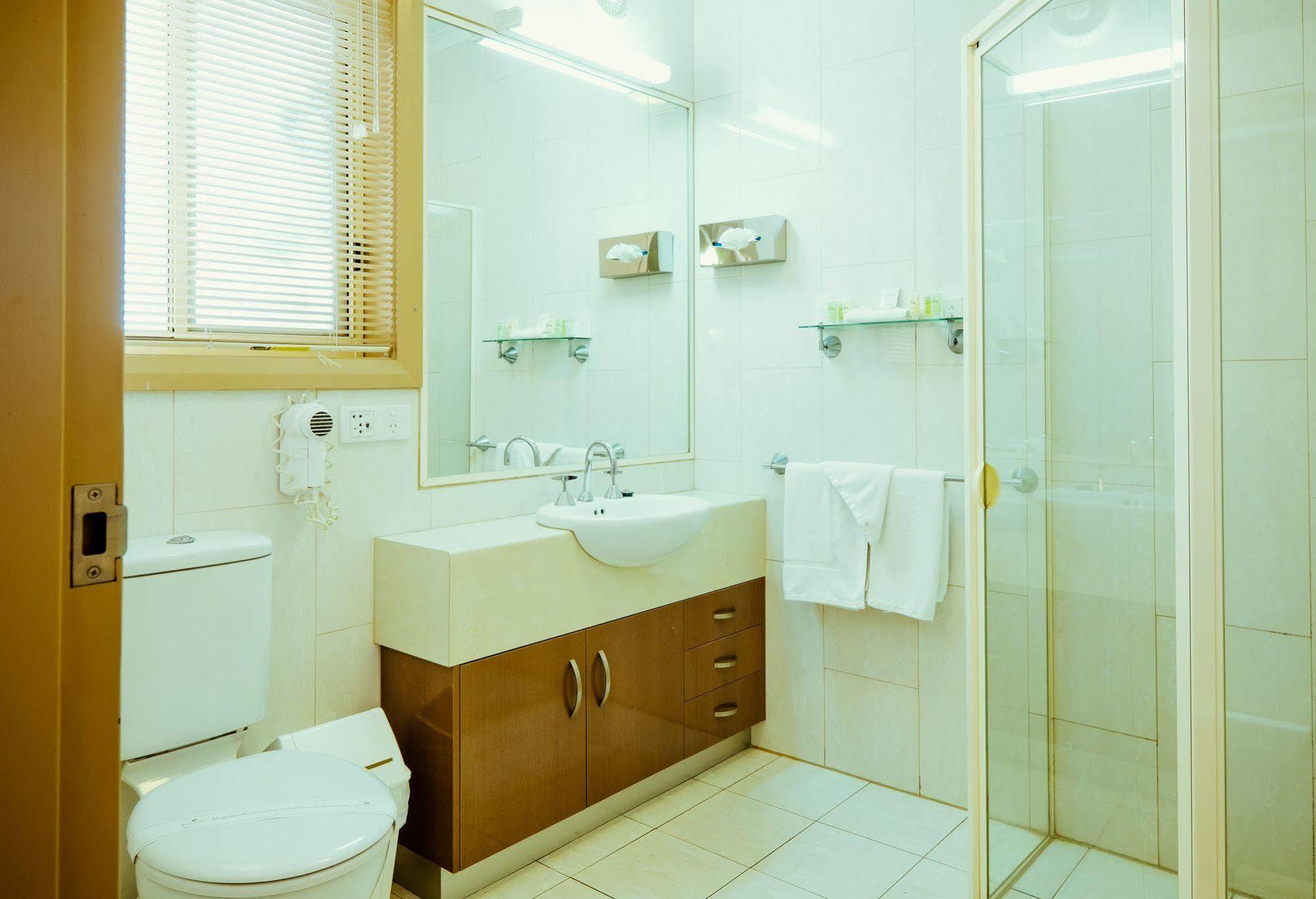 Club Motor Inn Нарабри Екстериор снимка